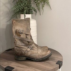 Steve Madden Combat/moto Boots!